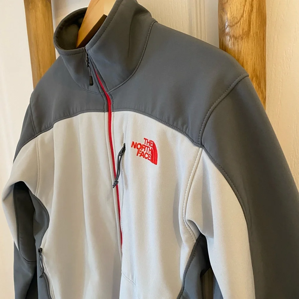 The North Face Men's Small Apex Bionic Softshell Full Zip Jacket Gray Gorpcore